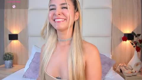 Bella cam online show from 27, 1, 2025