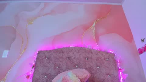 Melanie  online show from 27, 1, 2025