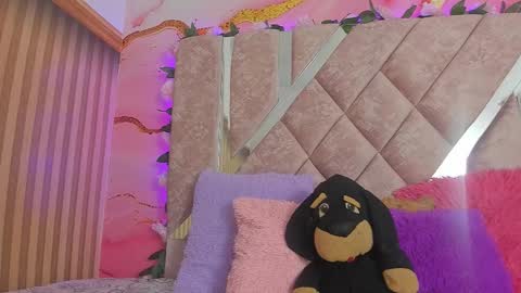 Melanie  online show from 28, 2, 2026