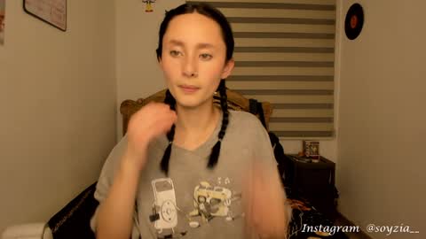 Snapshot of bella__w chatting on 3, 12, 2024 Zia online show from 3, 12, 2024