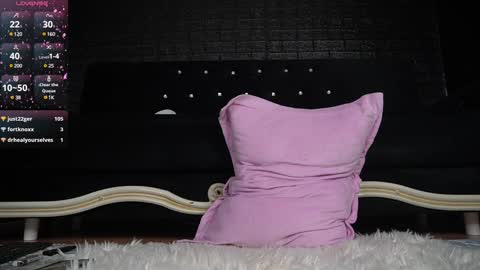 Emma  Bella online show from 19, 1, 2025