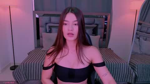 Snapshot of bella_clark2 chatting on 18, 7, 2026 Bella online show from 18, 7, 2026