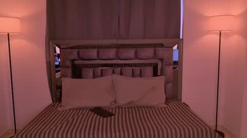 Snapshot of bella_clark2 chatting on 23, 7, 2026 Bella online show from 23, 7, 2026