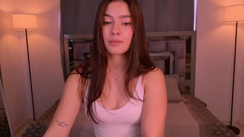 Snapshot of bella_clark2 chatting on 28, 7, 2026 Bella online show from 28, 7, 2026