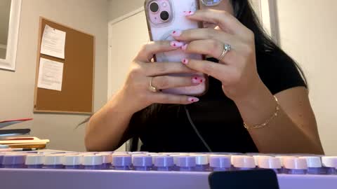 Snapshot of bella_dulce chatting on 19, 2, 2025 bella_dulce online show from 19, 2, 2025