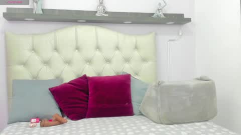bella_ebony19 online show from 19, 5, 2026