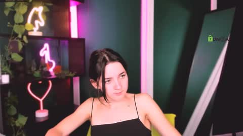 Bella online show from 12, 4, 2026