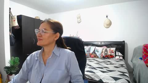 Snapshot of bella_ghisell chatting on 6, 2, 2025 Bella online show from 6, 2, 2025