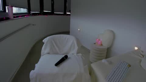 Anna  online show from 28, 3, 2026