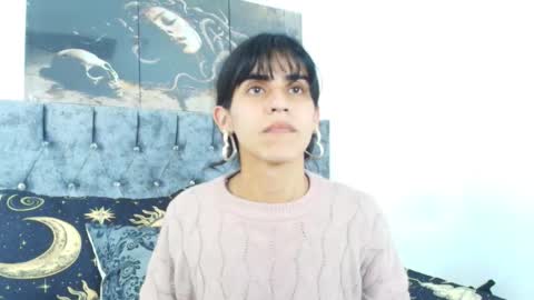 Bella online show from 4, 10, 2025