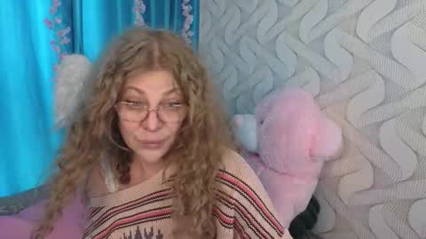 Snapshot of bella_swonn_ chatting on 17, 12, 2025 Bella online show from 17, 12, 2025