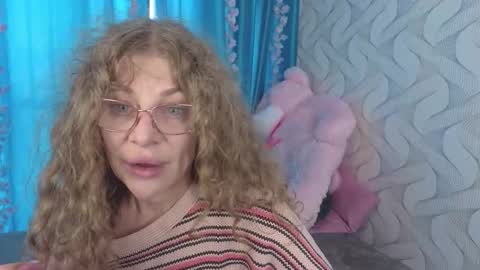 Snapshot of bella_swonn_ chatting on 19, 12, 2025 Bella online show from 19, 12, 2025