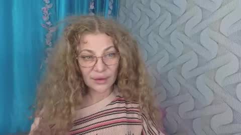 Snapshot of bella_swonn_ chatting on 21, 12, 2025 Bella online show from 21, 12, 2025