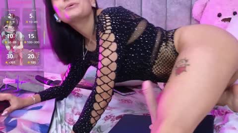 Bella online show from 25, 1, 2025