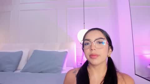  B E L L A   online show from 2, 3, 2026