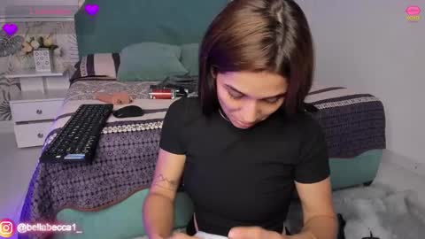 Snapshot of bellaa_becca chatting on 3, 3, 2025 Bella Becca online show from 3, 3, 2025