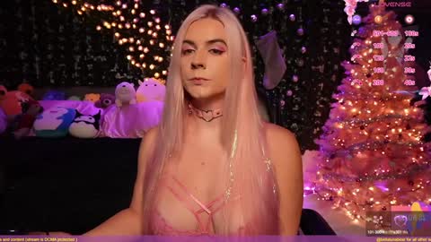 Snapshot of bellabearts chatting on 19, 12, 2024 Bellalunabear trans JadePlant Cis online show from 19, 12, 2024