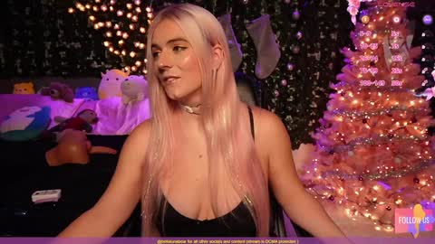 Snapshot of bellabearts chatting on 29, 12, 2024 Bellalunabear trans JadePlant Cis online show from 29, 12, 2024