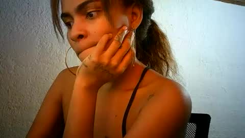 Bella online show from 20, 2, 2025