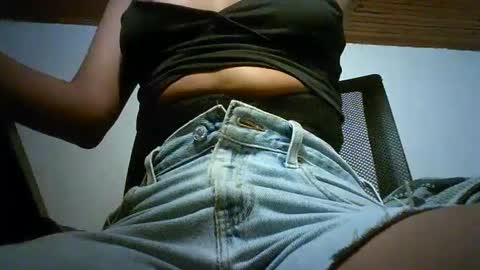 Bella online show from 5, 3, 2025