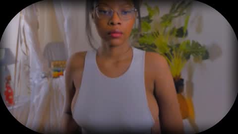 Snapshot of bellablakes18 chatting on 18, 9, 2025 Bellah Blakes-Sarah Scrumptious Lee online show from 18, 9, 2025