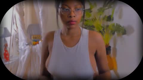 Snapshot of bellablakes18 chatting on 18, 9, 2025 Bellah Blakes-Sarah Scrumptious Lee online show from 18, 9, 2025