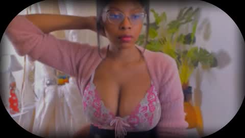Snapshot of bellablakes18 chatting on 27, 9, 2025 Bellah Blakes-Sarah Scrumptious Lee online show from 27, 9, 2025