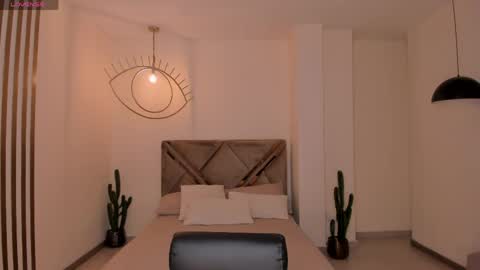  Bella C  online show from 14, 4, 2026