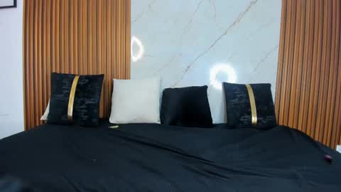 belladuboiss_ online show from 2, 12, 2024