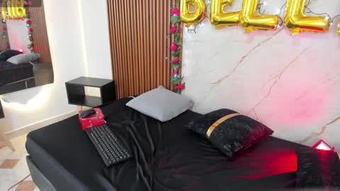 belladuboiss_ online show from 22, 12, 2024