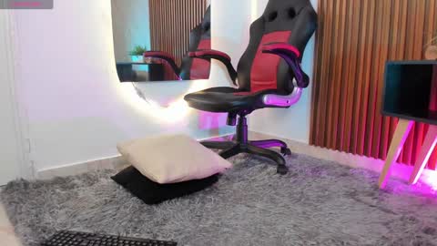 belladuboiss_ online show from 10, 1, 2025