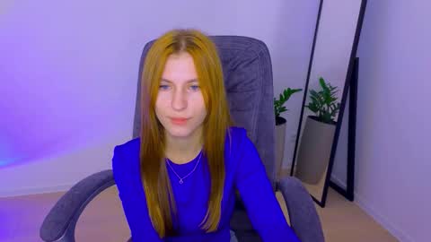 BellaFoxi online show from 9, 10, 2025