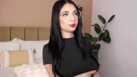 Snapshot of bellahere chatting on 10, 7, 2026 Diana online show from 10, 7, 2026