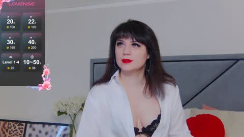 BellaHillss online show from 23, 1, 2025