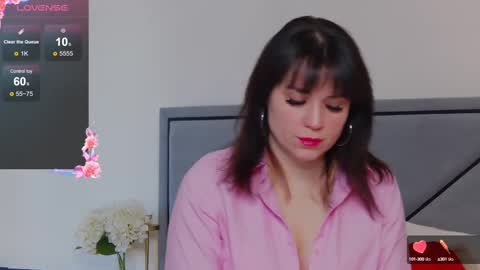 BellaHillss online show from 24, 2, 2025