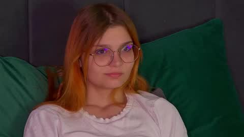 BellaMarebelle online show from 18, 10, 2025