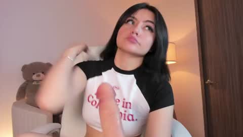 Snapshot of bellamia_ chatting on 29, 6, 2026 Bella Mia online show from 29, 6, 2026
