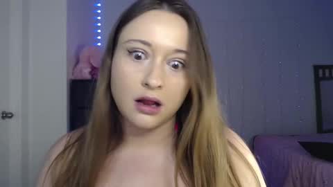 Snapshot of bellamonroee chatting on 14, 1, 2025 Bella Monroe online show from 14, 1, 2025