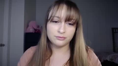 Snapshot of bellamonroee chatting on 21, 2, 2025 Bella Monroe online show from 21, 2, 2025
