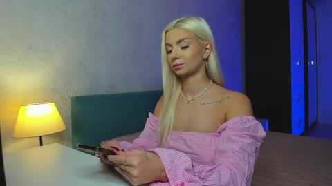 Bella online show from 19, 4, 2026