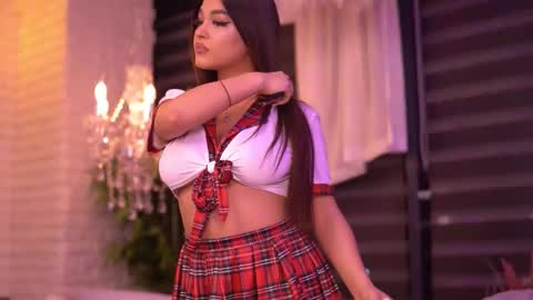 Bella online show from 28, 9, 2025