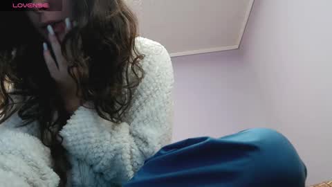 bellaqueen0701 online show from 22, 9, 2025