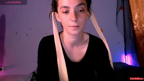 bellaqueen0701 online show from 4, 11, 2025