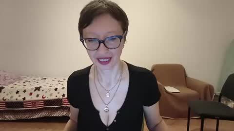Snapshot of bellarose_2020 chatting on 13, 6, 2026 Emma online show from 13, 6, 2026