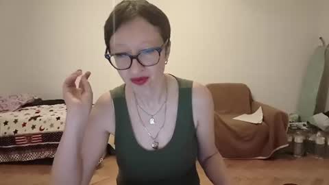 Snapshot of bellarose_2020 chatting on 14, 6, 2026 Emma online show from 14, 6, 2026