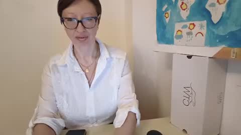 Snapshot of bellarose_2020 chatting on 25, 6, 2026 Emma online show from 25, 6, 2026