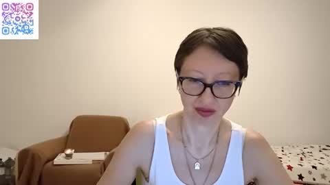 Snapshot of bellarose_2020 chatting on 30, 6, 2026 Emma online show from 30, 6, 2026