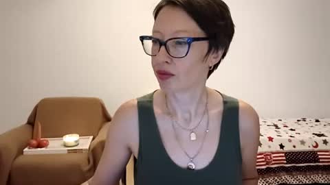 Snapshot of bellarose_2020 chatting on 24, 7, 2026 Emma online show from 24, 7, 2026