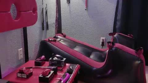 Bellaskeykeeper online show from 22, 2, 2026