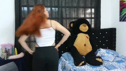 Snapshot of bellatrix_colen chatting on 22, 1, 2025 Aleja online show from 22, 1, 2025